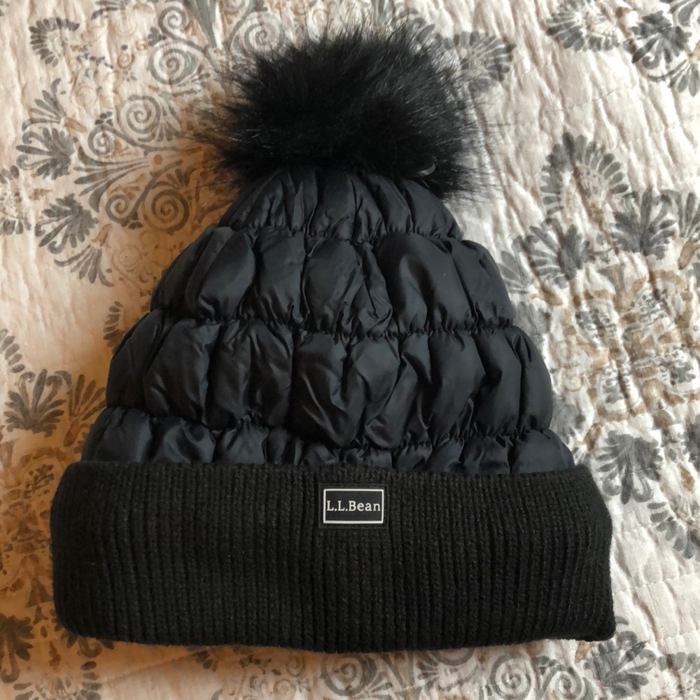 Black Puffer Pom Beanie NWT